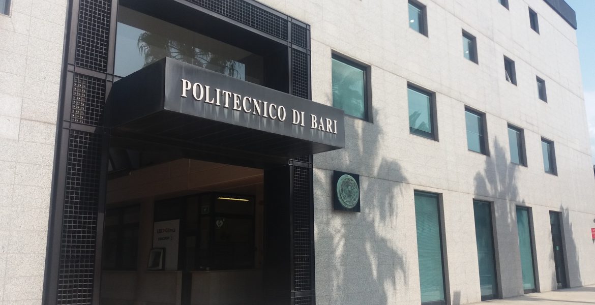 ingresso amministrazione centrale del Politecnico