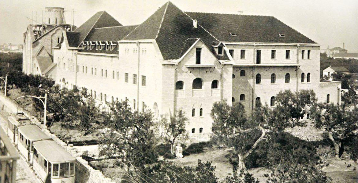 Chiesa Russa in costruzione_cut