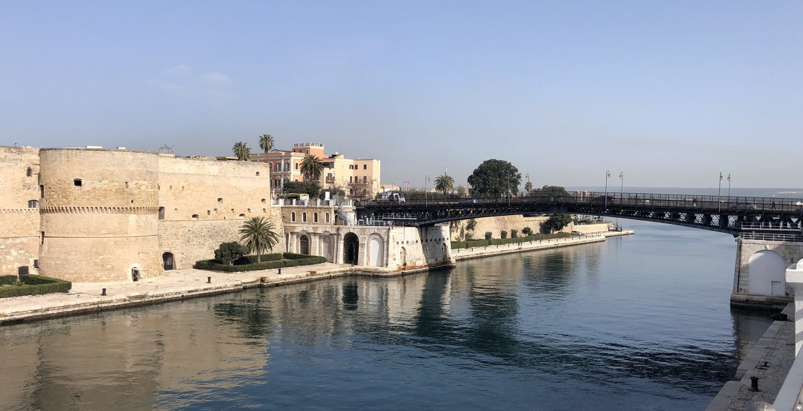 Taranto. Il ponte girevole