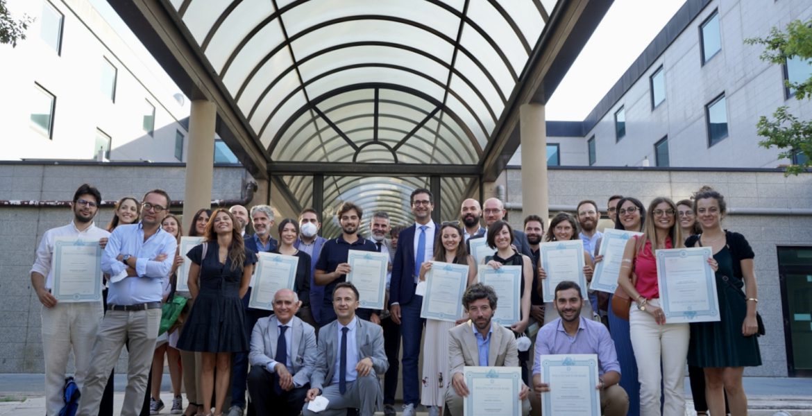 Foto di gruppo diplomati Master Mise