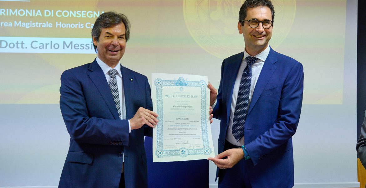 Honoris Causa, consegna del diploma a Carlo Messina