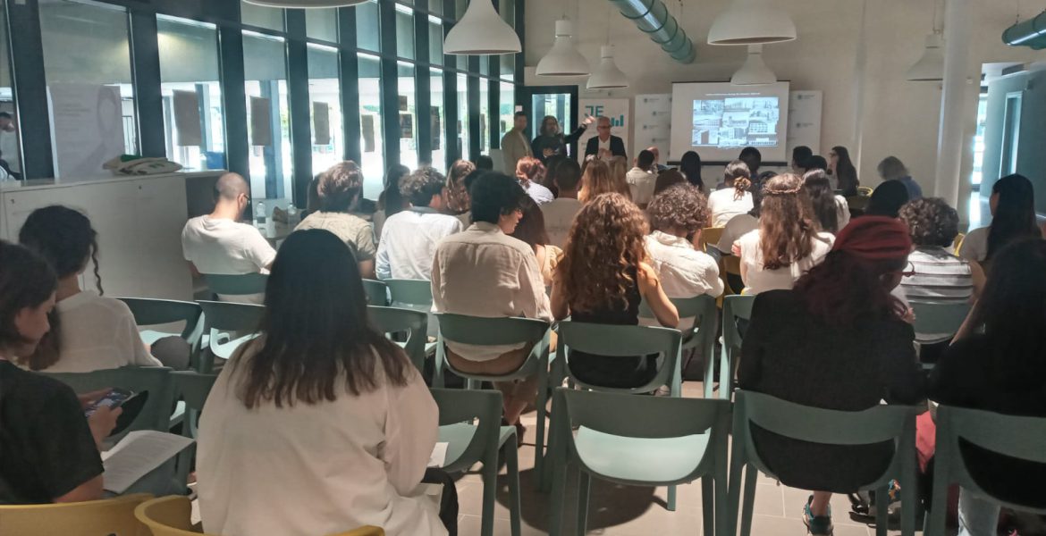 Studenti canadesi al Politecnico di Bari