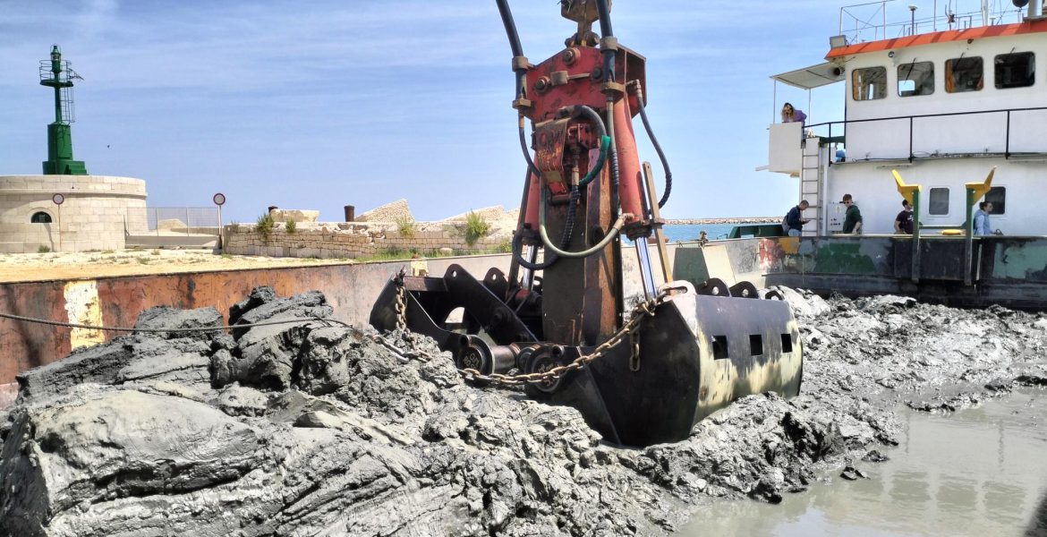 porto di Barletta Prelievo sedimenti